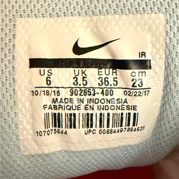 Nike Air Max Motion LW ENG Running Lace Sneaker Women's 6 Glacier Blue - Picture 3 of 12